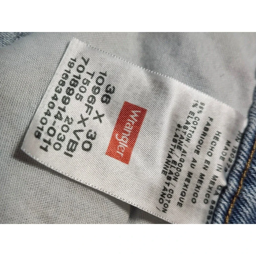 Wrangler Five Star Regular Fit Jeans – Men’s 36x30 Light Wash.           #101